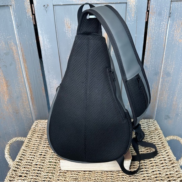 Duchamp London Sling Bag Backpack Rubberized Charcoal - Picture 5 of 15